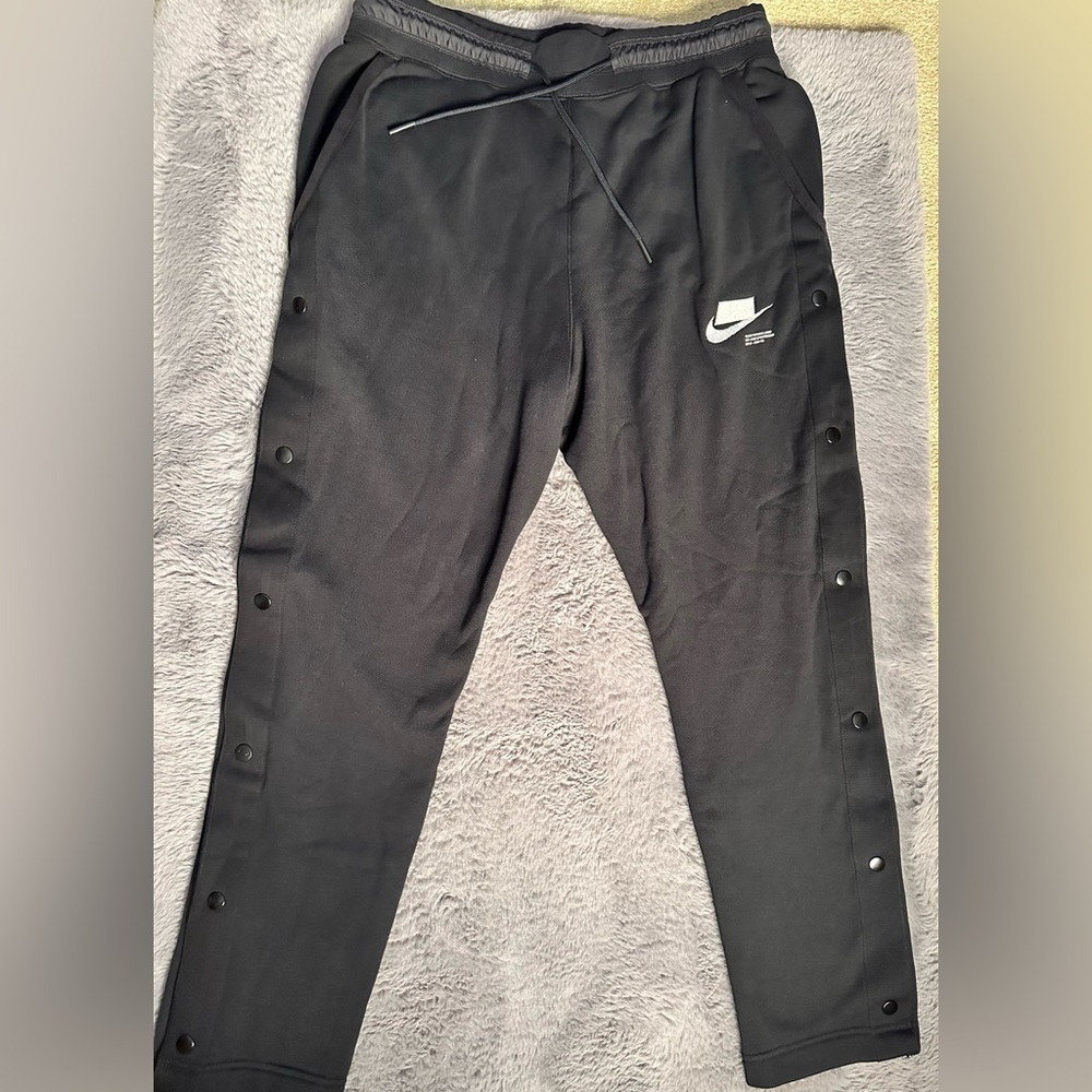 Nike men’s Futura tear away pants. New with tags. Size medium. - Picture 3 of 8